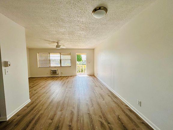 4th image of 74 Camden C