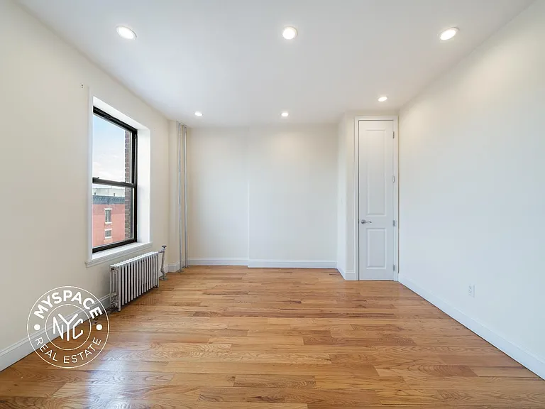 641 Saint Marks Ave #2I — Photo 6