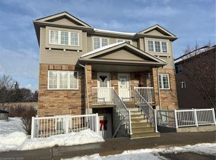 50 Howe Dr #9D, Kitchener, ON N2E 0A3