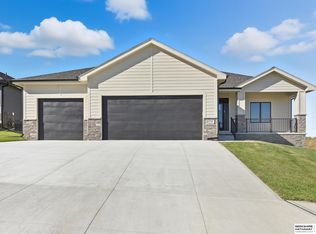 8226 N 167th Ave, Bennington, NE 68007
