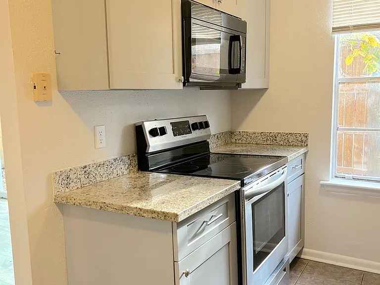 Woodland Trace Apartments — Photo 54
