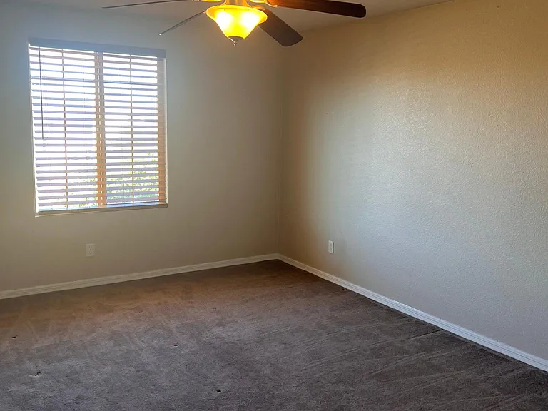 168 E Calle Del Rondador — Photo 14