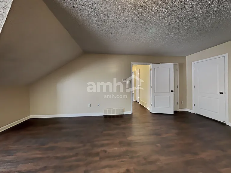 9321 N Fairmont Cir — Photo 19