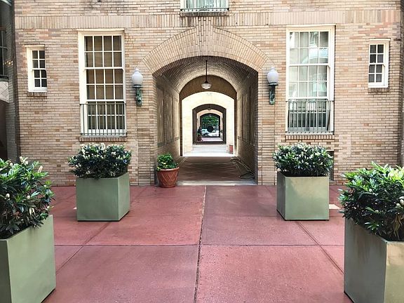 5th image of 508 E 78th St APT 1G