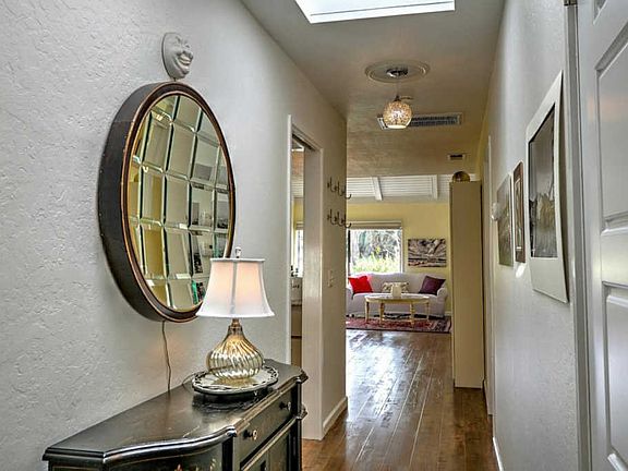 5th image of 6129 Montgomery Ct
