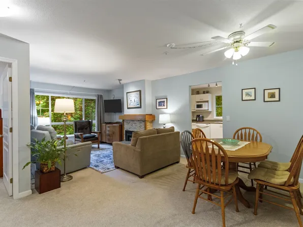 1242 Town Centre Blvd #204, Coquitlam, BC V3B 7R6