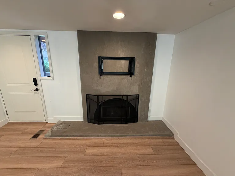 1825 S Foothill Dr — Photo 5