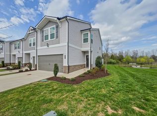 1251 W End Station Dr, Lebanon, TN 37087