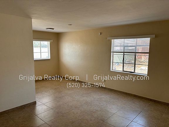 3rd image of 4641 E 18th St #4643