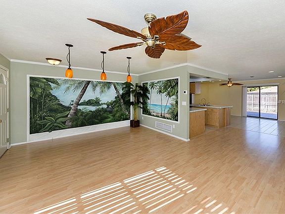 4th image of 216 Palmetto Dr