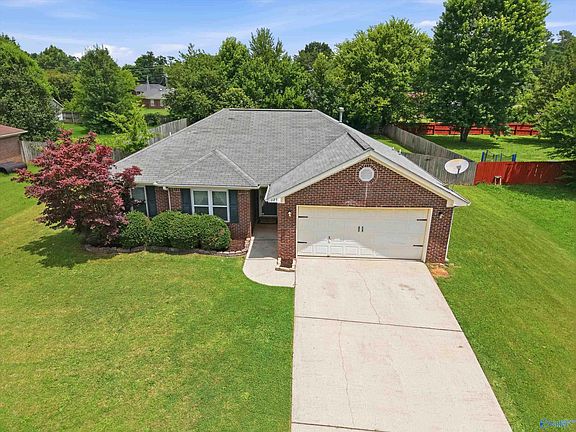 3rd image of 123 Populus Dr