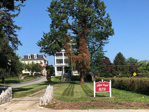 3rd image of 673 Oak Hill Ave APT 2B