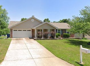 11 Crescent Hills Dr, Saint Peters, MO