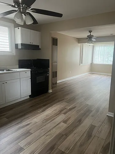 13 W Grand Ave #1 Photo 1