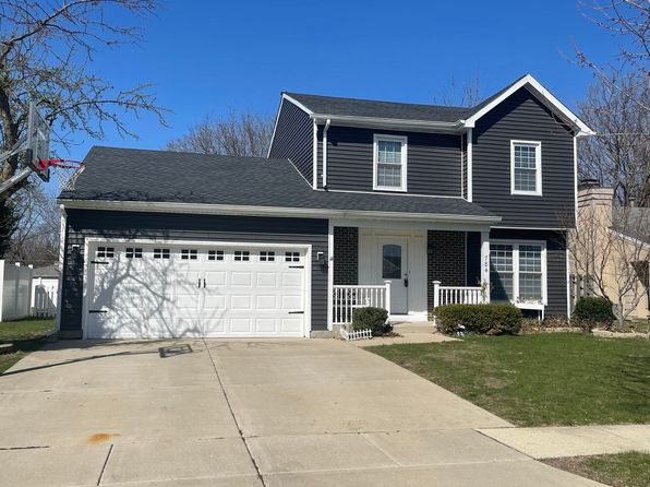 784 Bluejay Cir, Elk Grove Village, IL 60007