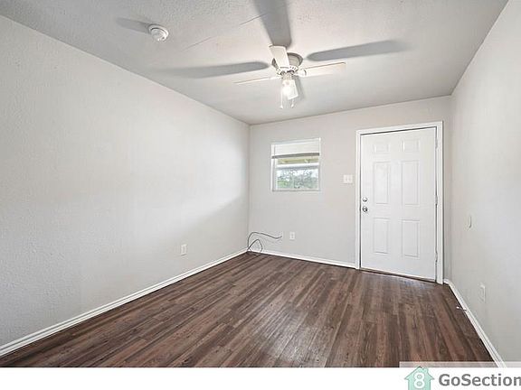 4th image of 2318 Rosalee St #9