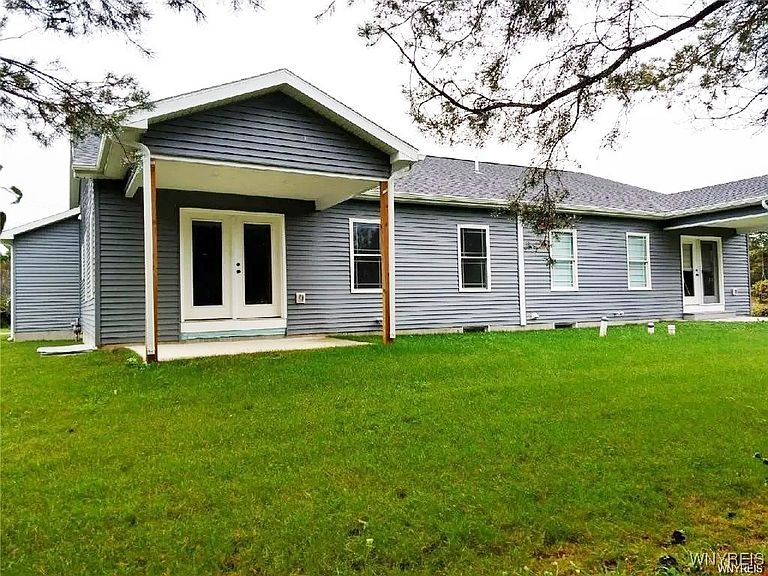 Listing photo 3