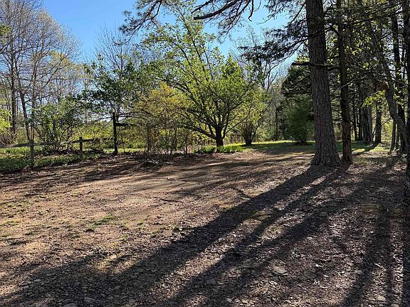3rd image of 490 Otis Rd