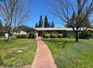 3 Garden Estates Ct, Alamo, CA 94507