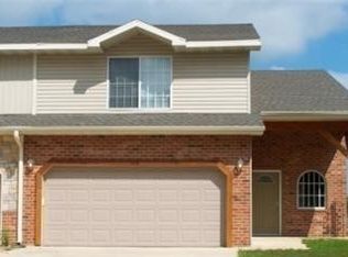 140 Hickory Ridge Dr #D, Saint Robert, MO 65584