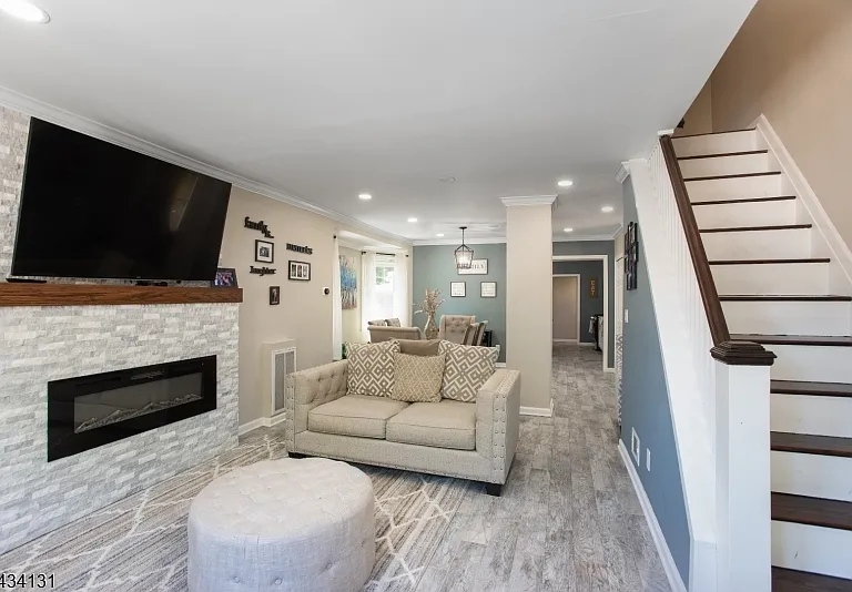 138 Jerome Pl — Photo 4
