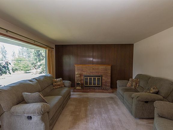 4th image of 3310 E 17th Ave