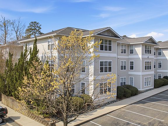 2nd image of 929 Morreene Rd APT C23