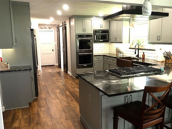 5th image of 24 Wellington Dr