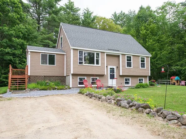 37 Middle Road, Deerfield, NH 03037