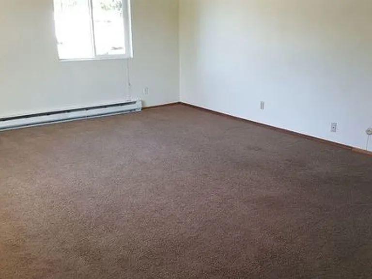 10110 N Colfax Rd #2 — Photo 5