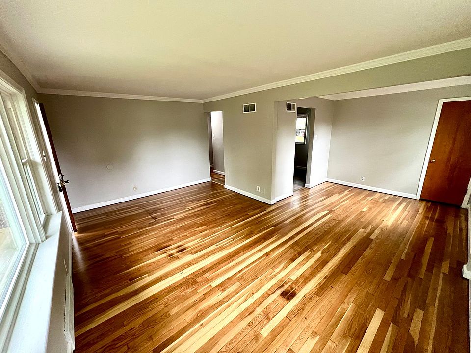 1st image of 9947 Delhi Dr