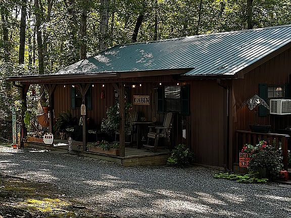 2nd image of 195 McClain Dr