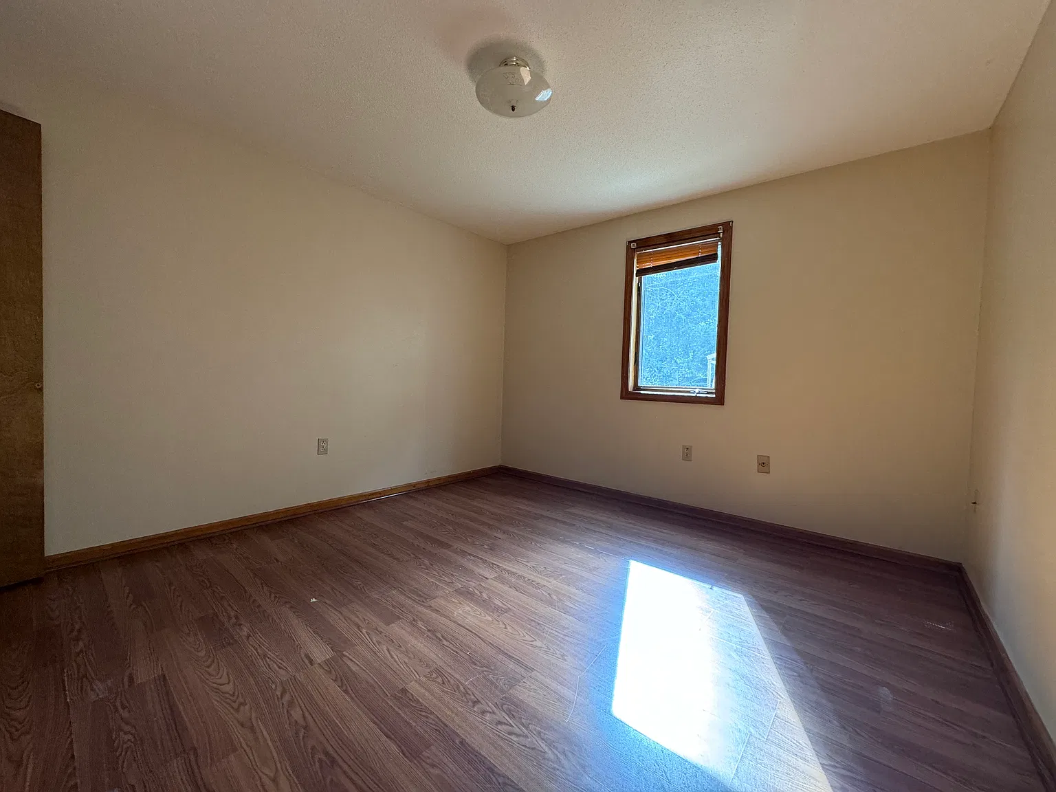167 Barker St — Photo 4
