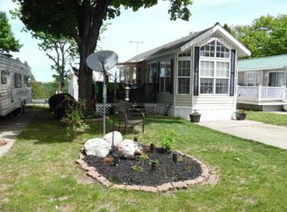 6767 Bianco #11, Alanson, MI 49706