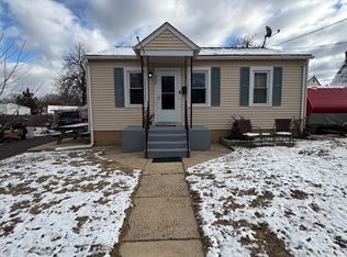 208 Shisler Cir, Runnemede, NJ 08078