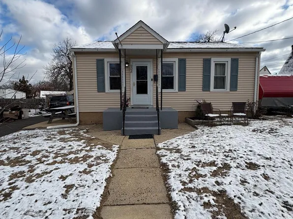 208 Shisler Cir, Runnemede, NJ 08078