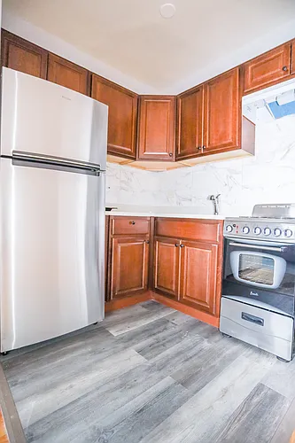 6956 N Ashland Blvd #306 Photo 1