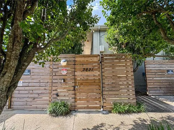 3821 Laurel St APT 4, New Orleans, LA 70115