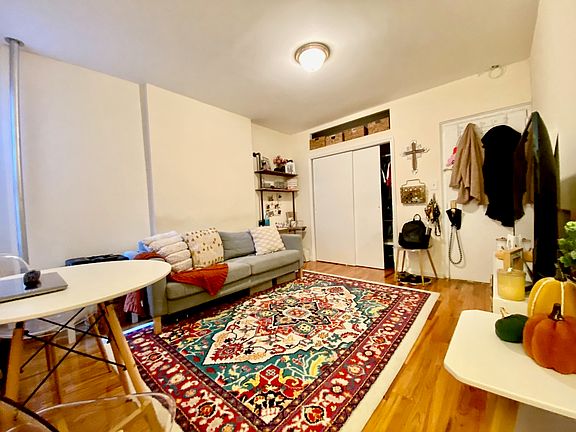2nd image of 448 W 55th St #A3