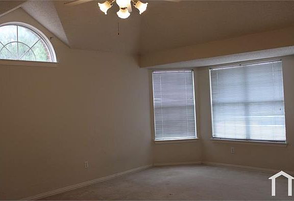 3rd image of 4004 Los Altos Dr