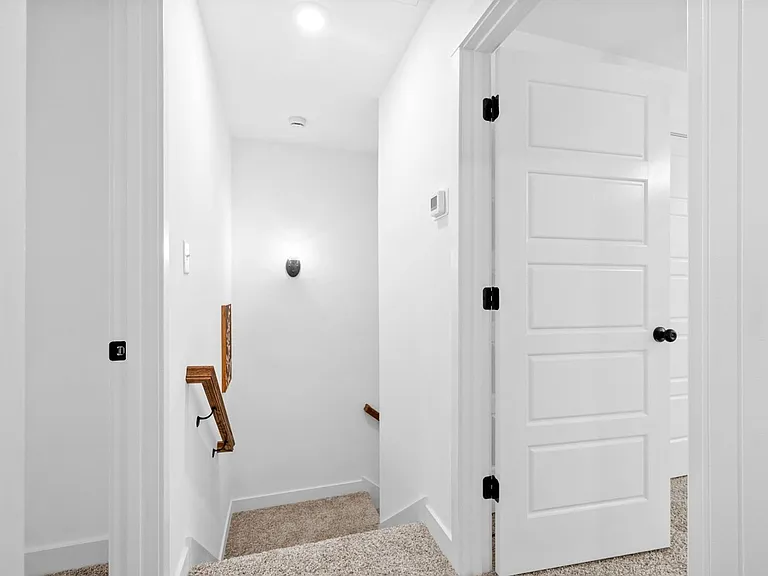 914 Power St #3 — Photo 16