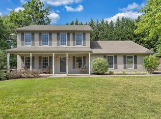 239 Pin Oak Dr, Blue Ridge, VA 24064