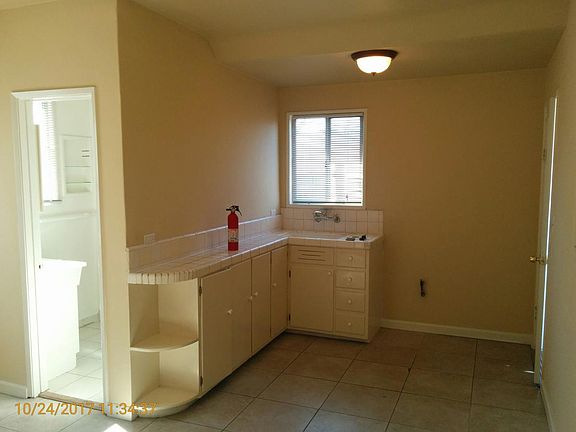 2nd image of 624 W Beach Ave