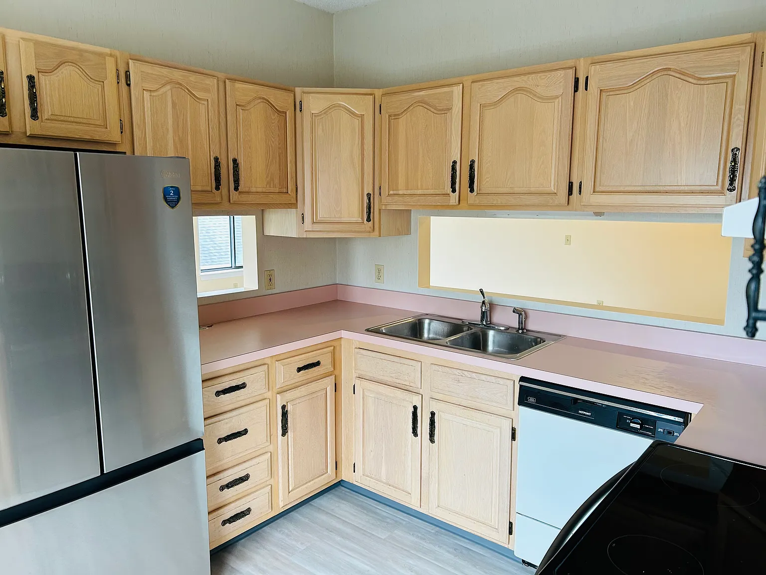 2 bed, 1100 sqft, $2,300 — Photo 2