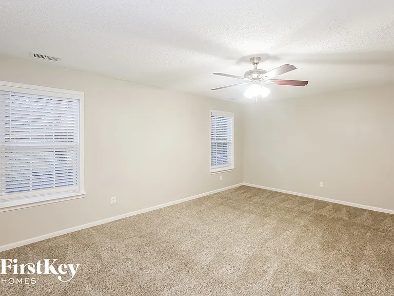 8802 Glenover Cir — Photo 9