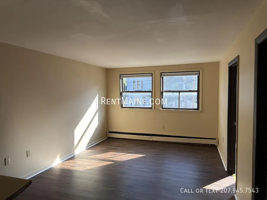 2 bed, $1,300 — Photo 4