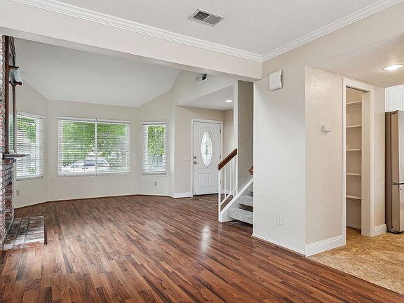 2nd image of 1421 Westwood Pl