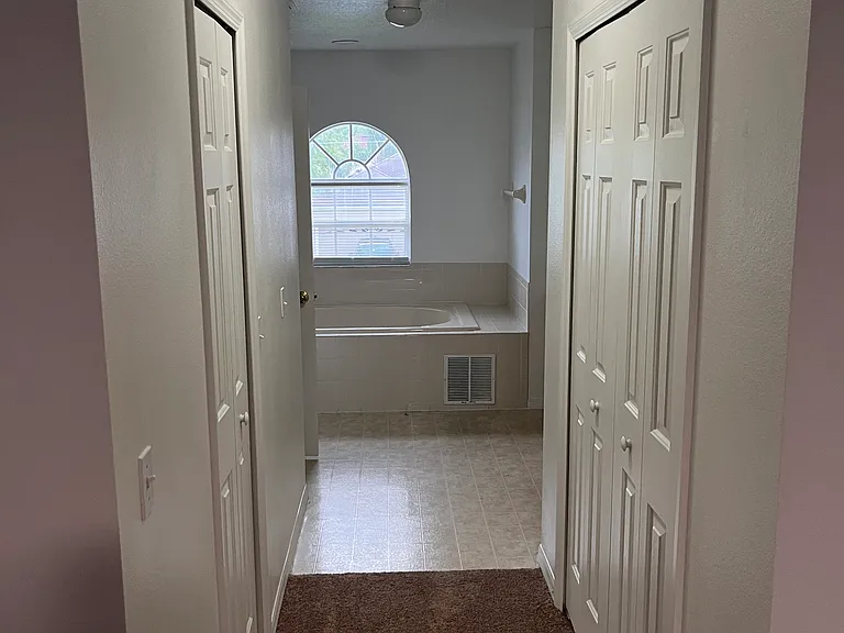 540 Brighton Ct — Photo 23