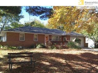 8932 Park St, Lenexa, KS 66215