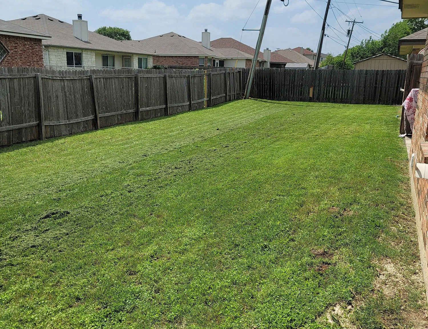 2 bed, 1.5 bath, 1096 sqft, $895 — Photo 2